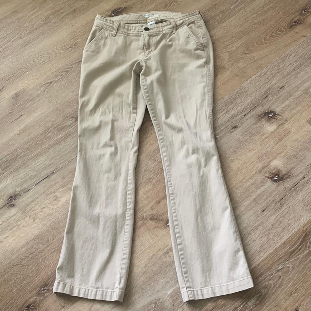 Old Navy Women’s The Dive khaki pants size 6 regular